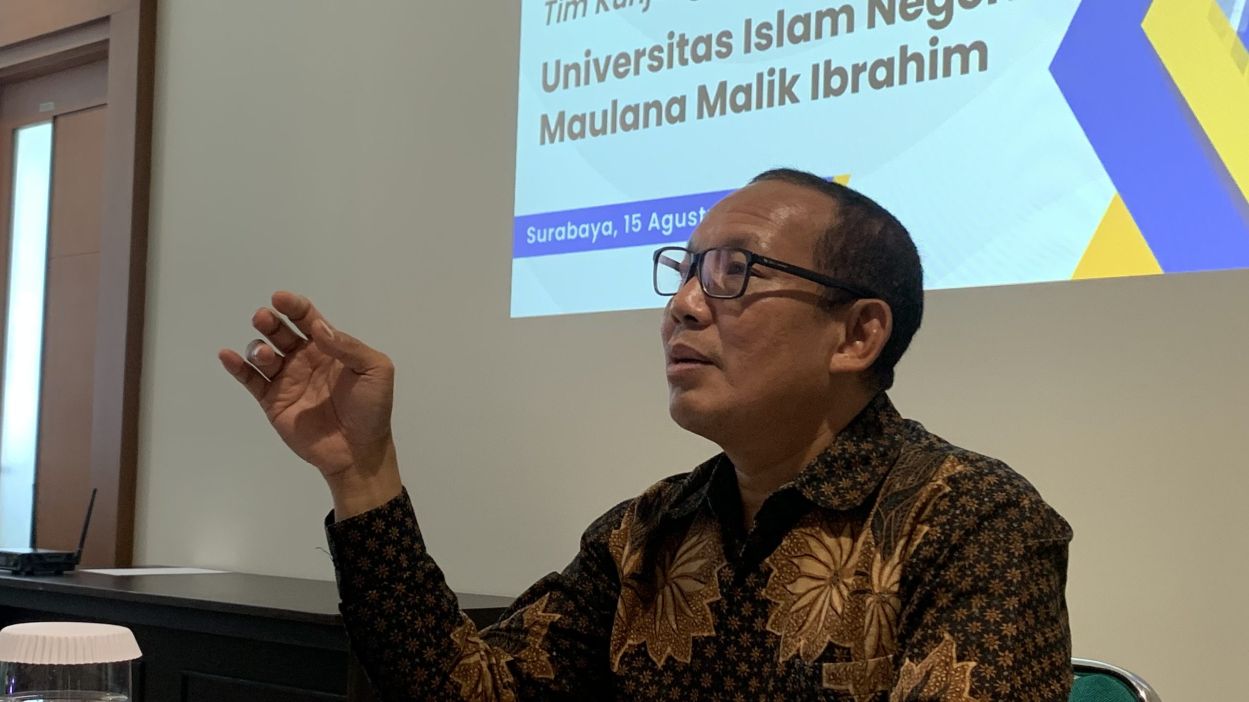 Sambutan oleh Prof. Apt. Junaidi Khotib, Dekan FF Unair