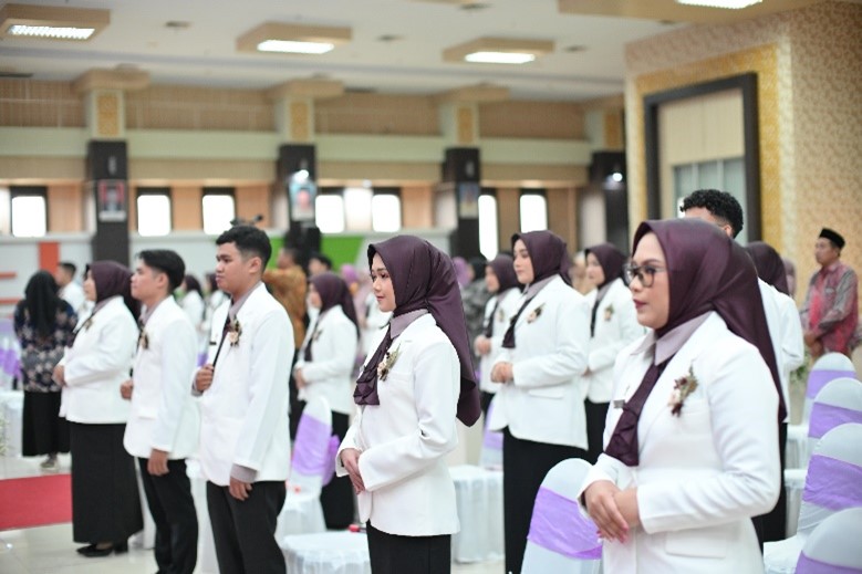 Read more about the article Pengucapan Lafal Sumpah Apoteker Periode 2 Tahun 2024 Fakultas Kedokteran dan Ilmu Kesehatan Universitas Islam Negeri Maulana Malik Ibrahim Malang